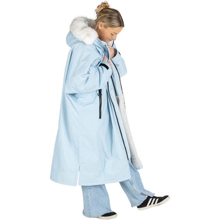 2024 Dryrobe Adult Advance Long Sleeve Changing Robe LS-DA-ICE-B - Ice Blue